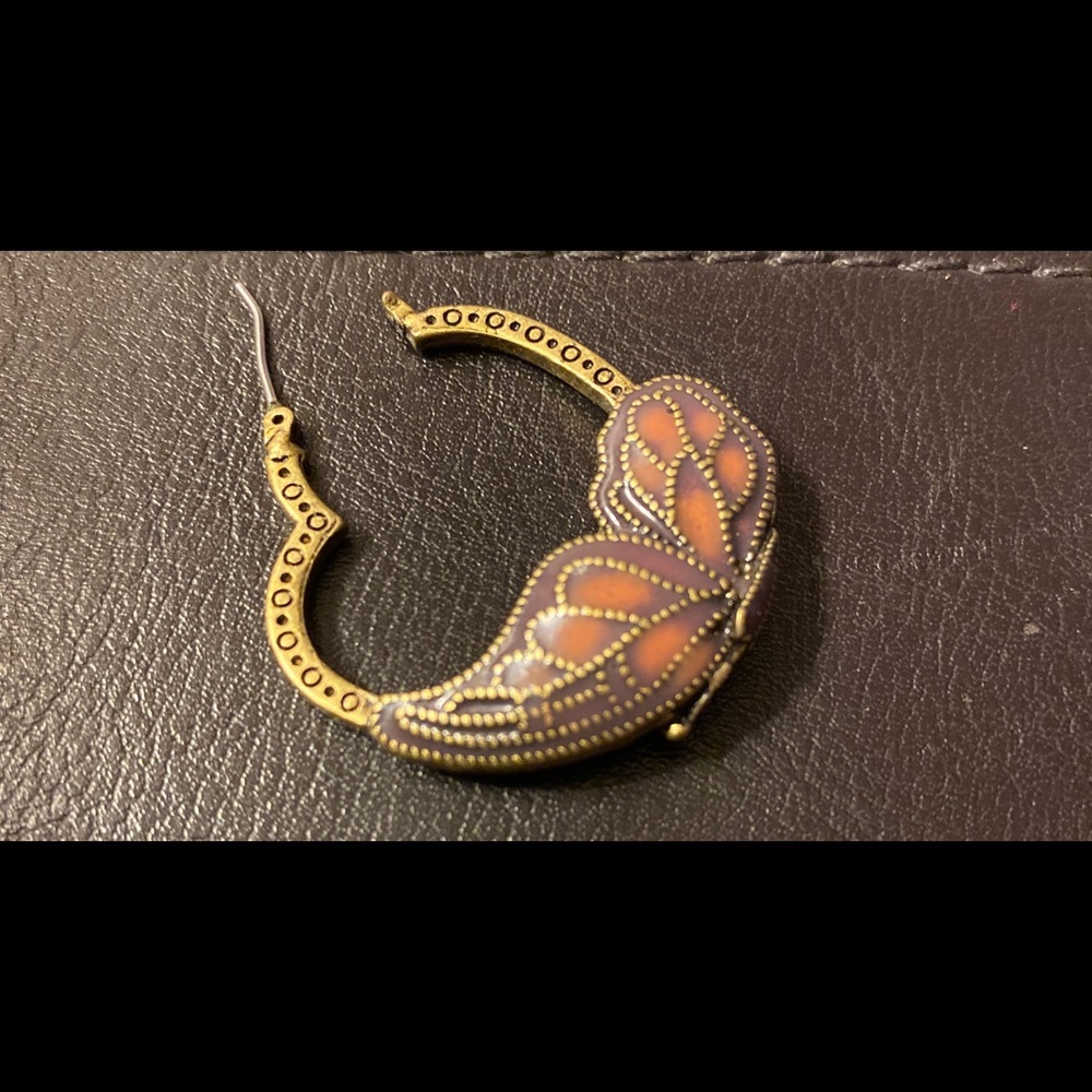 Butterfly earrings approx 11/2” dangle